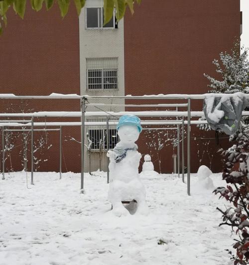 《明日之后雪人大赛攻略指南》(参与雪人大赛)